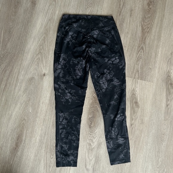 KKFIT X GYMSHARK leggings - Picture 3 of 5